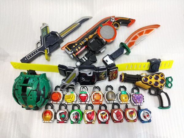 DX戦極ドライバー 火縄大橙DJ銃 無双セイバー 大橙丸 ブドウ龍砲 ロックシード 仮面ライダー鎧武 変身ベルト 大量まとめセット