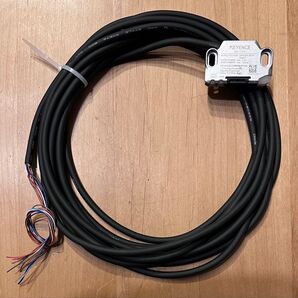 【ほぼ新品】キーエンス KEYENCE GS-11P5 セーフティドアセンサ 5m