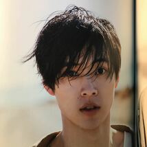 ★山崎賢人★ 写真集 ＫＥＮＴＯ ＹＡＭＡＺＡＫＩ（撮影：荒木勇人）2019年4月発刊（帯有り）_画像9