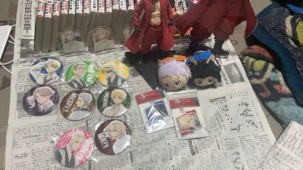 東京リベンジャーズ グッズまとめ売り 漫画 フィギュア 缶バッジ ぬいぐるみ
