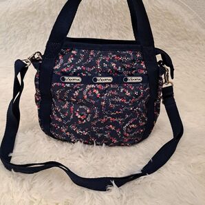 美品 レスポートサック 2wayショルダーバック 小花柄 ネイビー系 スモールジェニー