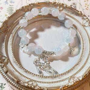 相場より安い!!天然石ビーズブレスレット ピンク×水色 チャーム付き