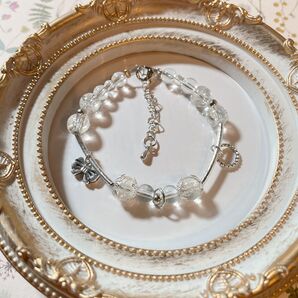 【相場以下!!】クリアビーズとシルバーパーツのブレスレット