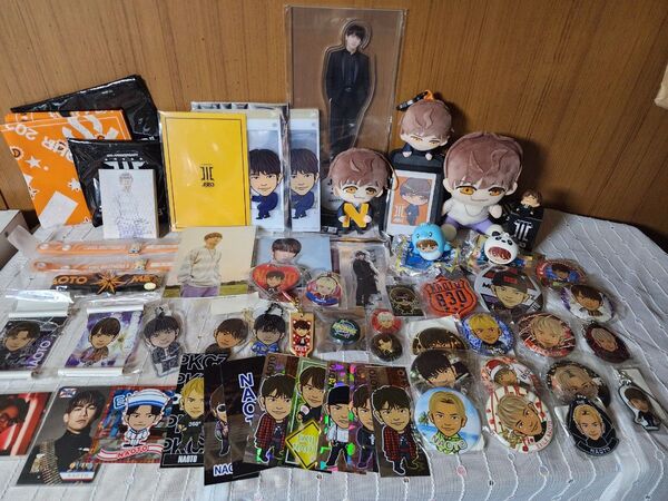 三代目 J Soul Brothers NAOTO グッズ約50点セット 缶バッジ アクリルスタンド キーホルダー グッズ