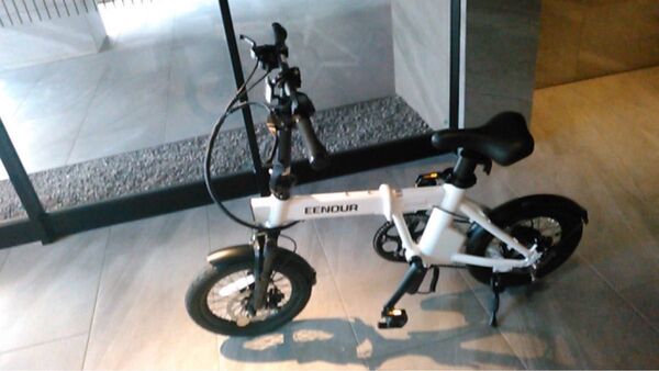 EENOUR 電動アシスト自転車 折りたたみ16インチ 増設バッテリー+キャリーバッグ付き