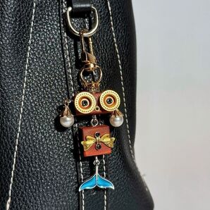 【同梱可能 新品未使用】【ハンドメイド】人魚とパンクロボットのキーホルダー