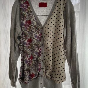 Vネックカーディガン