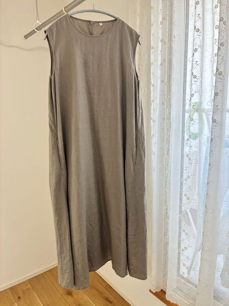 無印良品 麻のワンピース ノースリーブ