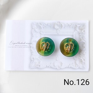 ボタンピアスorイヤリングorヘアゴム