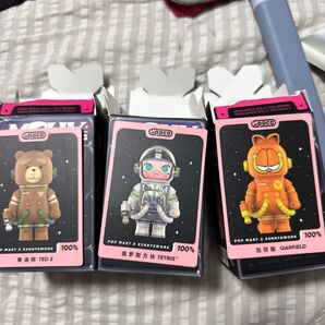 SPACE MOLLY 100% シリーズ3フィギュア popomart Molly