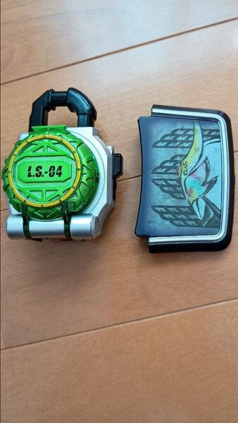 ☆仮面ライダー鎧武『DXメロンロックシード&斬月フェイスプレート』非売品