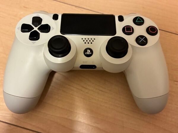 動作良好 概ね美品 PS4 ワイヤレスコントローラー SONY デュアルショック4 ホワイト DUALSHOCK