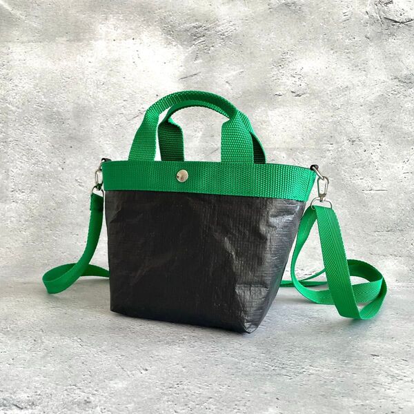 ハンドメイド 舟形ミニショルダーバッグ トートバッグ 2way アウトドアクロス ブラック×グリーン