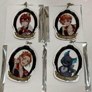 ツイステッドワンダーランド 寮服 アクリルキーホルダー ハーツラビュル+グリムセット