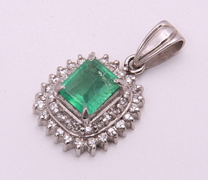 { pawnshop exhibition }Pt900* natural emerald 0.59ct+ diamond pendant top *C-4516