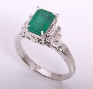 { pawnshop exhibition }Pt900* natural emerald 1.33ct+ diamond ring *C-4196