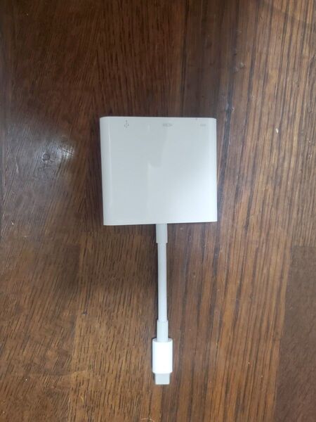 Apple純正USB-Cデジタル AV マルチアダプタ A1621