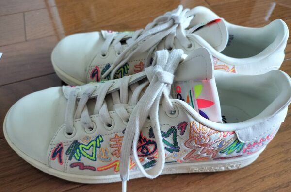 adidas スニーカー STAN SMITH PRIDE 23cm