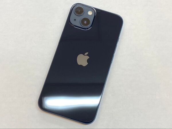 【中古美品おまけ付】Apple iPhone13 MLNC3J/A SIMフリー 128GB ミッドナイト 純正ケース フィルム付