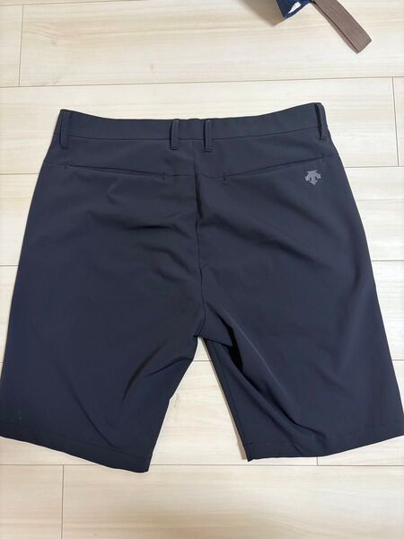 デサント ゴルフ ハーフパンツ ウエスト85cm L ネイビー