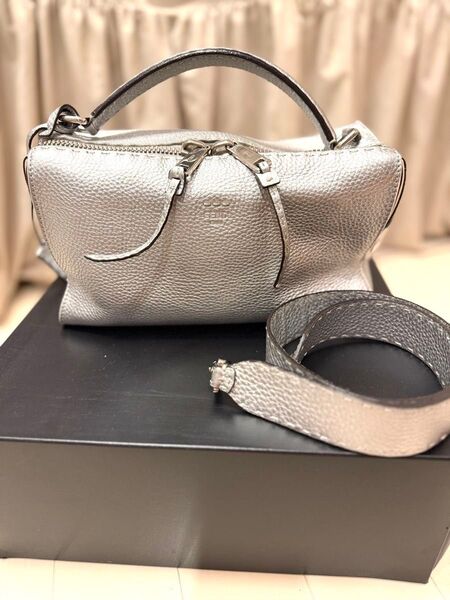 フェンディレザーセレリアレイ2WAY ショルダー ハンドバッグ