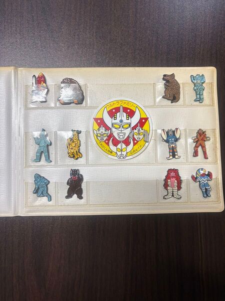 ウルトラファミリー 怪獣バッジセット てれびくん特製