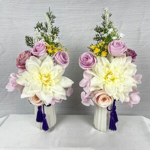 ミニ上品パープルとホワイトの仏花♪優雅な2本セット☆約33cm タッセル付き