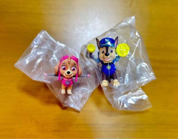 パウパトロール ガチャガチャ パウパックフィギュア ★ チェイス スカイ 2点セット