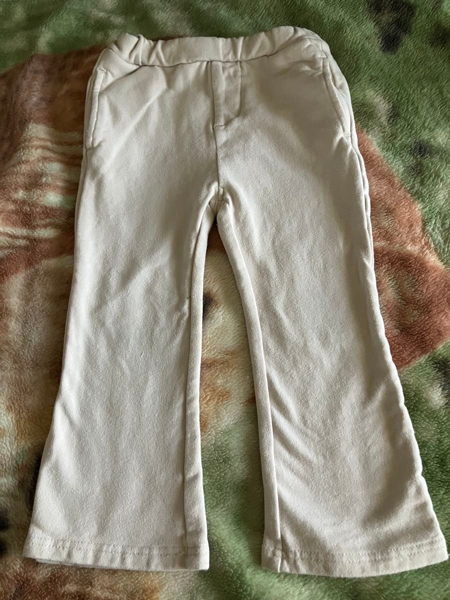 未使用に近い　petit main ボトムス サイズ100 薄めアイボリー春秋