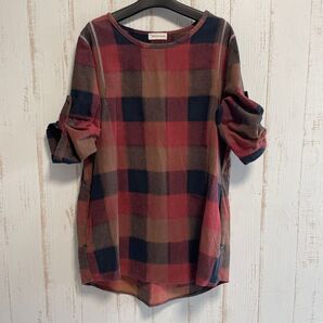 チェック柄トップス