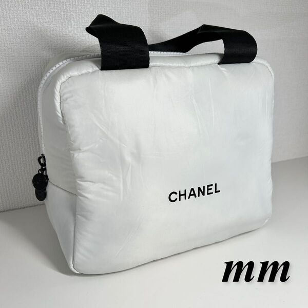 CHANEL シャネル ノベルティ ミニバッグ 白 ポーチ 正規品 ミニバッグ