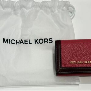 ★新品★ MICHAEL KORS マイケルコース 二つ折り財布 ミニ財布 トライフォールド 本革 ジップウォレット レッド
