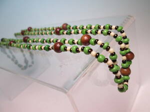 * tea color . green & white. design long necklace 
