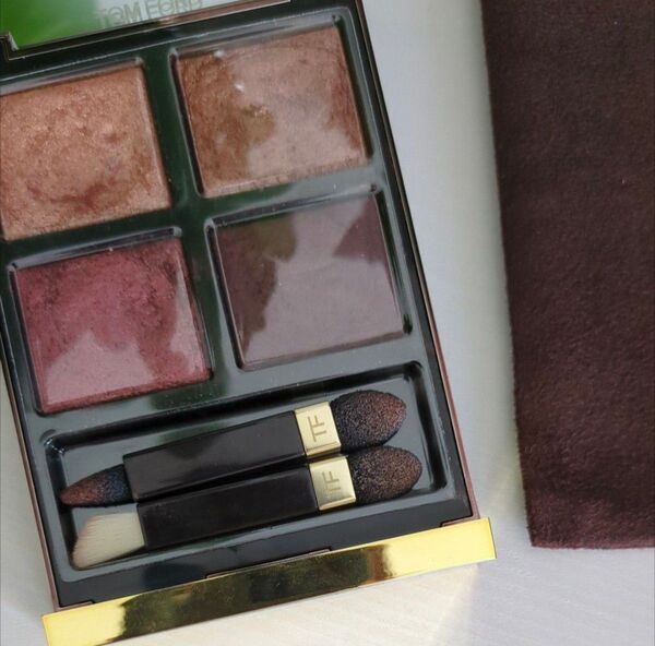 TOM FORD BEAUTY アイカラークォード 4A ハネムーン アイシャドウ トムフォード