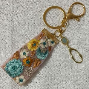 ハンドメイド インド刺繍リボン キーホルダー チャーム