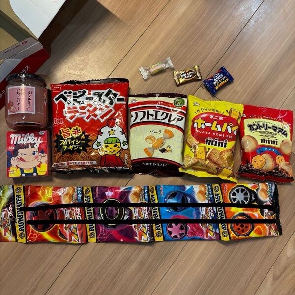 コメダ珈琲 国産いちごバターとお菓子詰め合わせ(クッキー、飴ちゃん、ホームパイ、ミルキー、カントリーマアム、ベビースターラーメン)