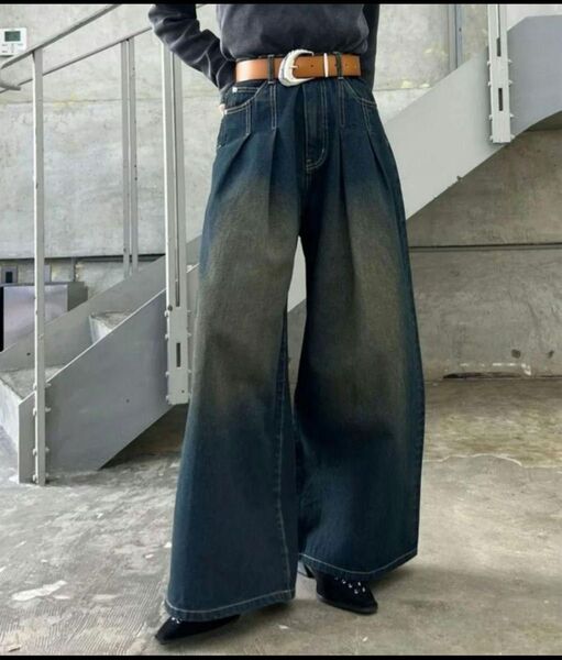 ページボーイPAGE BOY タック入り ワイドデニム バギーパンツ M