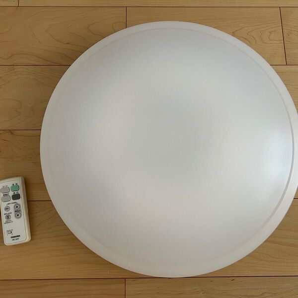 東芝/TOSHIBA LEDシーリングライト ~6畳 LEDH304DLD-E5 リモコン付き