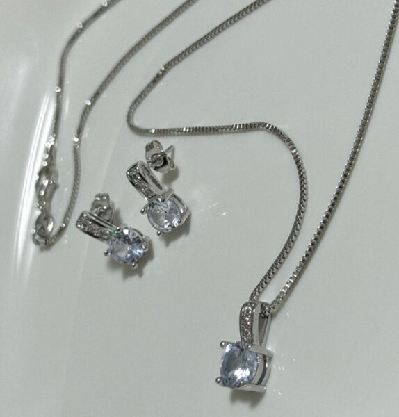2セット ネックレスとピアス 高級モアサナイトダイヤモンド シルバー925