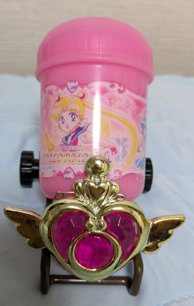 セーラームーン おしぼりケース クライシスムーンコンパクト バッジ セット売り