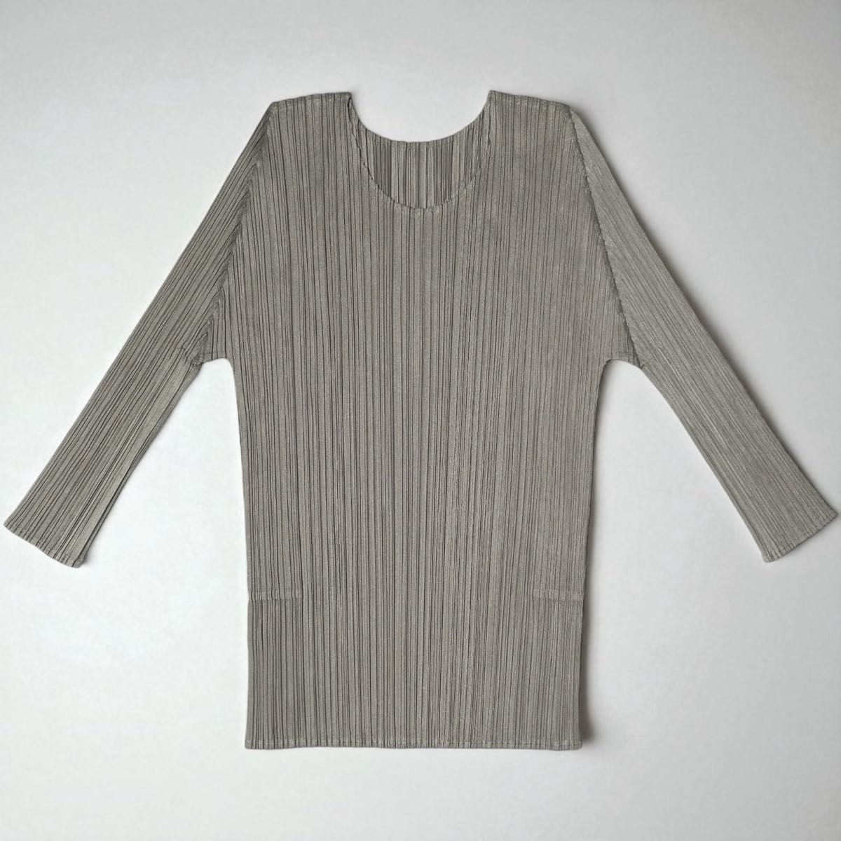 【極美品】PLEATS PLEASE イッセイミヤケ ドット×メッシュ Lサイズ 極美品】PLEATS PLEASE イッセイミヤケ ドット×メッシュ Lサイズ