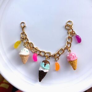 アイスクリームのじゃらじゃらキーホルダー バックチャーム ハンドメイドアクセサリー 樹脂粘土