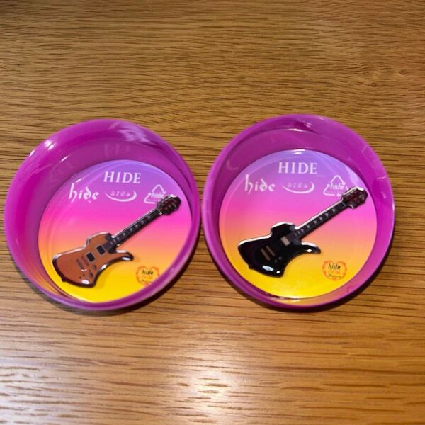 hide ギター ピンバッジ 2個セット ピンズカプセル