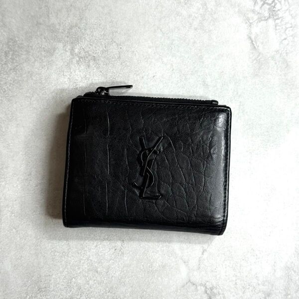 YSL サンローラン / カサンドラジップバイフォールドウォレット 二つ折り財布 クロコ型押しレザー ブラック 575726