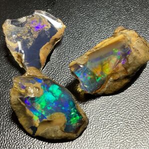 【40CT分】エチオピア オパール 原石 3つセット 青 透明 遊色効果