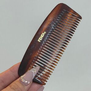 【人気】FENDI 櫛