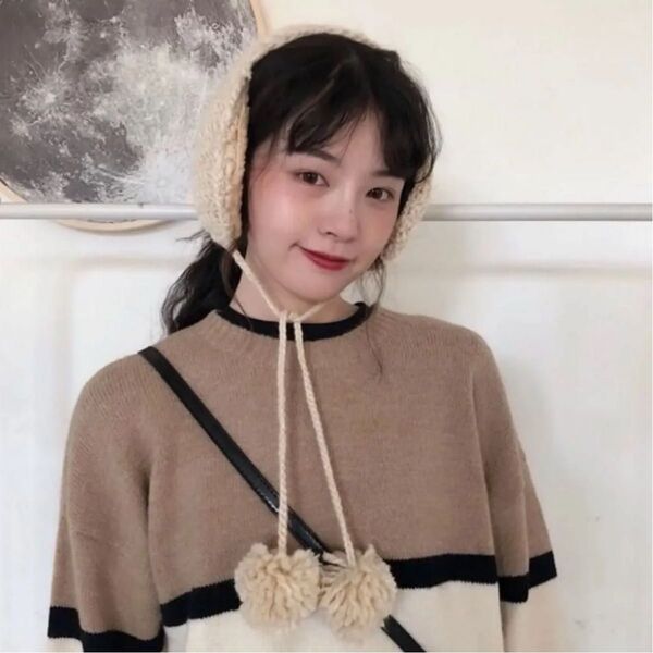 耳当て ニット イヤーマフ 韓国 アイボリー ポンポン 防寒 小顔効果 帽子 イヤーマフラー ニット帽 秋冬