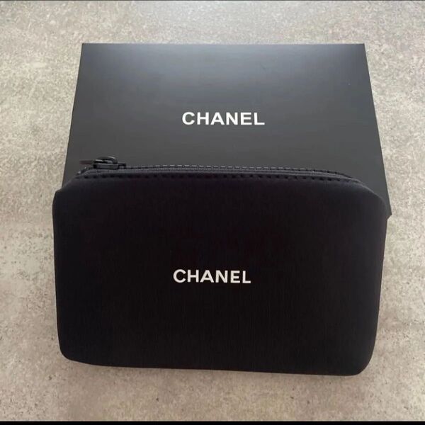 CHANEL コスメ ポーチ 化粧品 小物入れ コスメティック 海外免税店 ノベルティ限定商品 ロゴ入り ブラックカラー シャネル