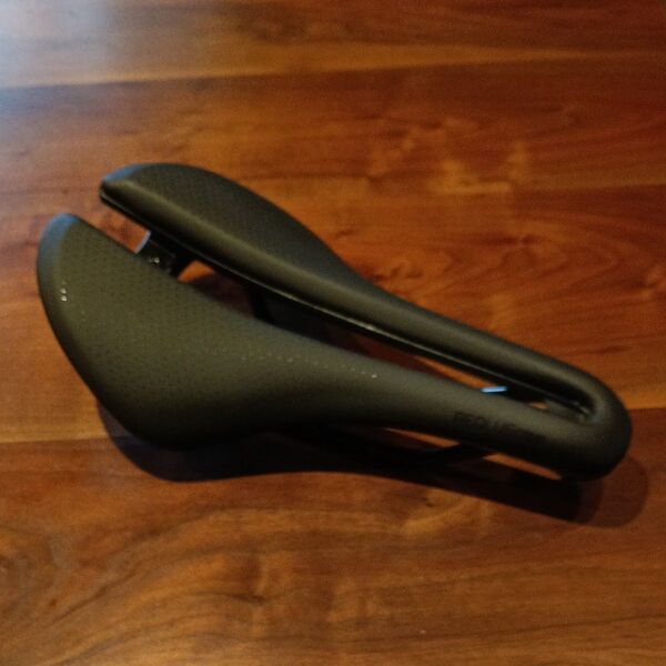 中古 ボントレガー Aeolus Comp サドル 145mm BONTRAGER AEOLUS TREK