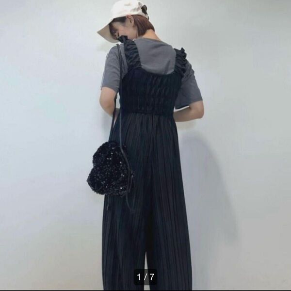 Lutique ブラック 肩フリル プリーツ オールインワン しまむら